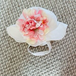 Jaime Rae White Sunhat with Big and Pink Floral Accent